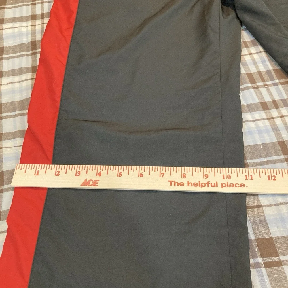 Under Armour Pants Men Medium M Windbreaker‎ Red Black Zip Ankles Stretch Track